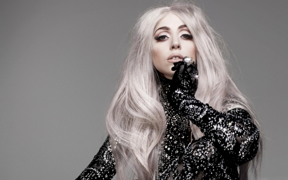 Постер (плакат) Леди Гага с серыми волосами