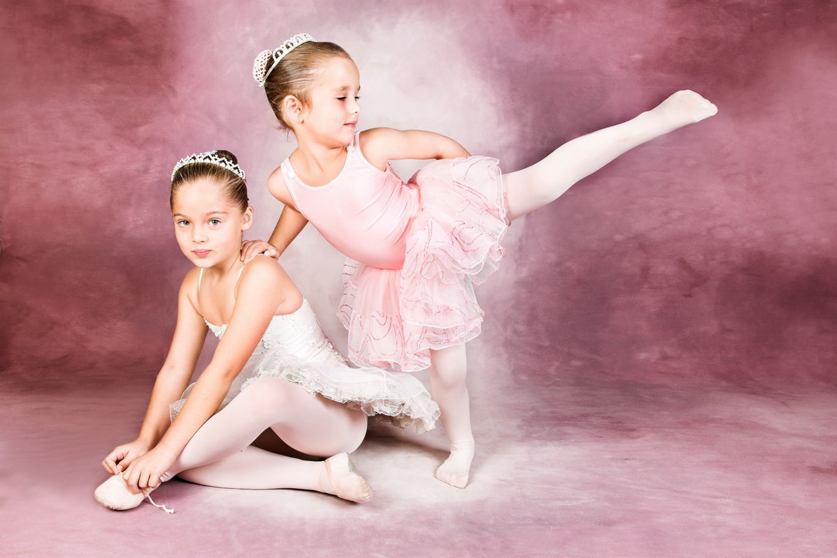 Постер (плакат) Две юные балерины
