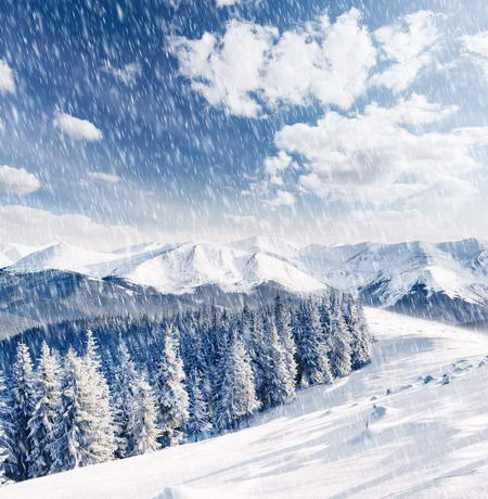 Постер (плакат) Снегопад в горах
