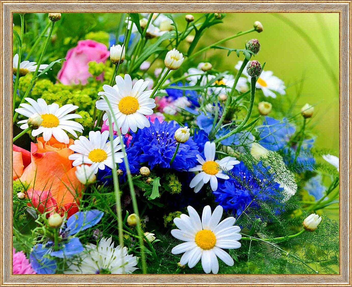 Online Jigsaw Puzzle "Strawberries and chamomile"