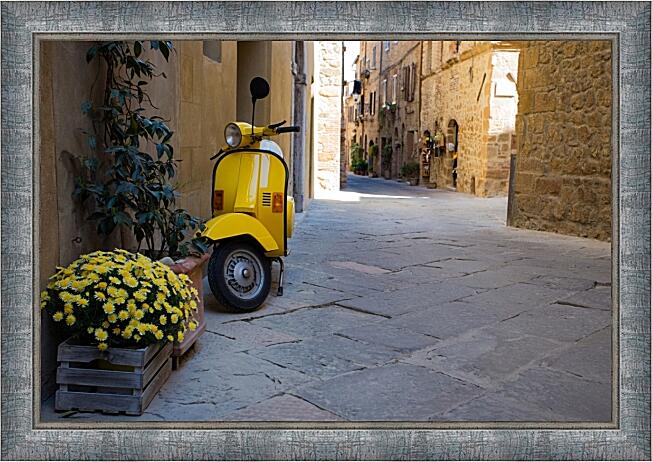 Картина - Скутер на улице Италии