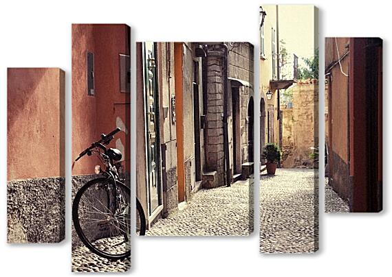 Модульная картина - Велосипед на улочке города Белладжио
