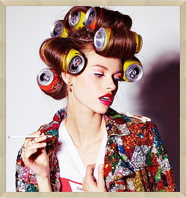 Картина - Девушка в бигуди