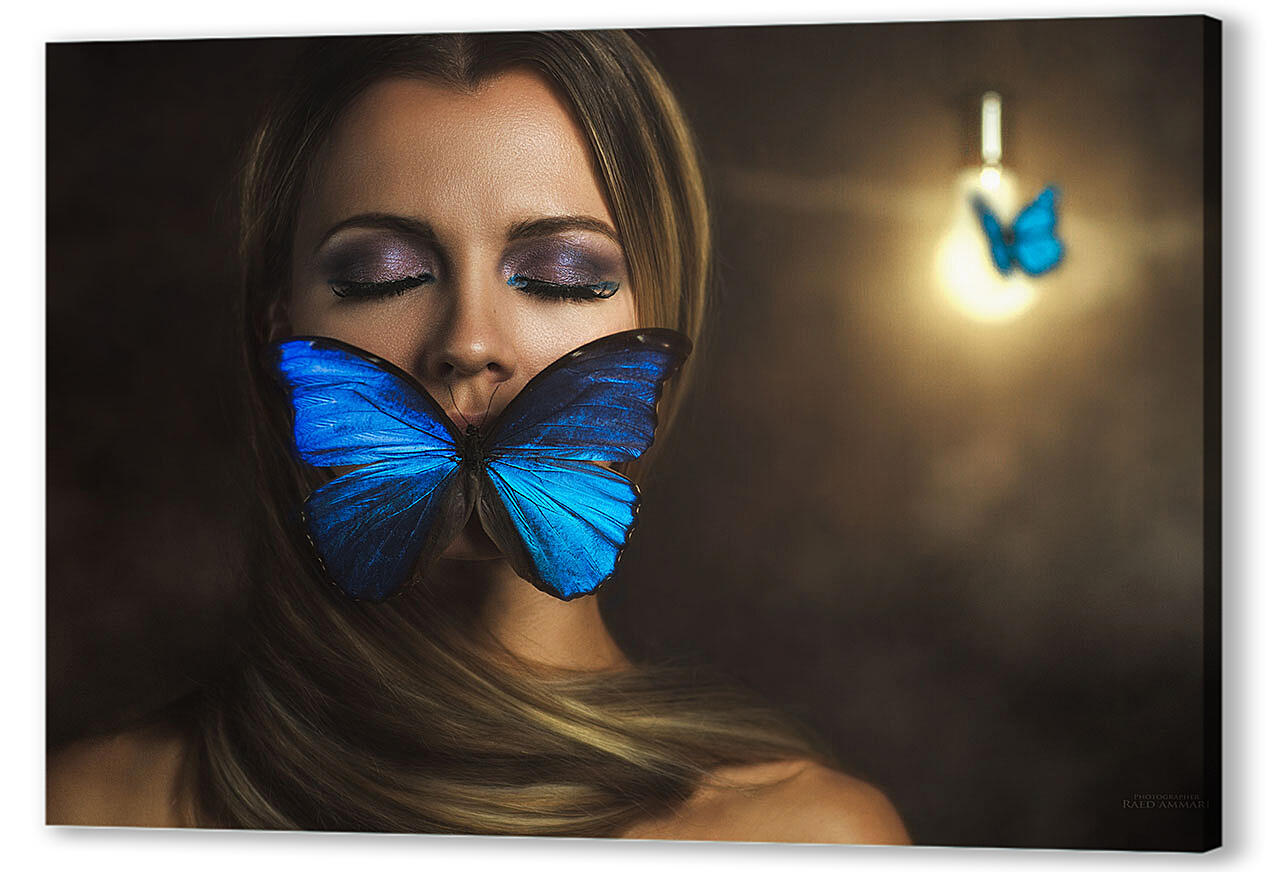 Картина маслом - Голубая бабочка на лице
