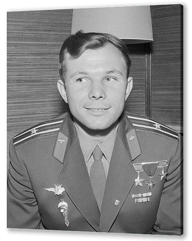 Постер Космонавт Гагарин артикул 01-296