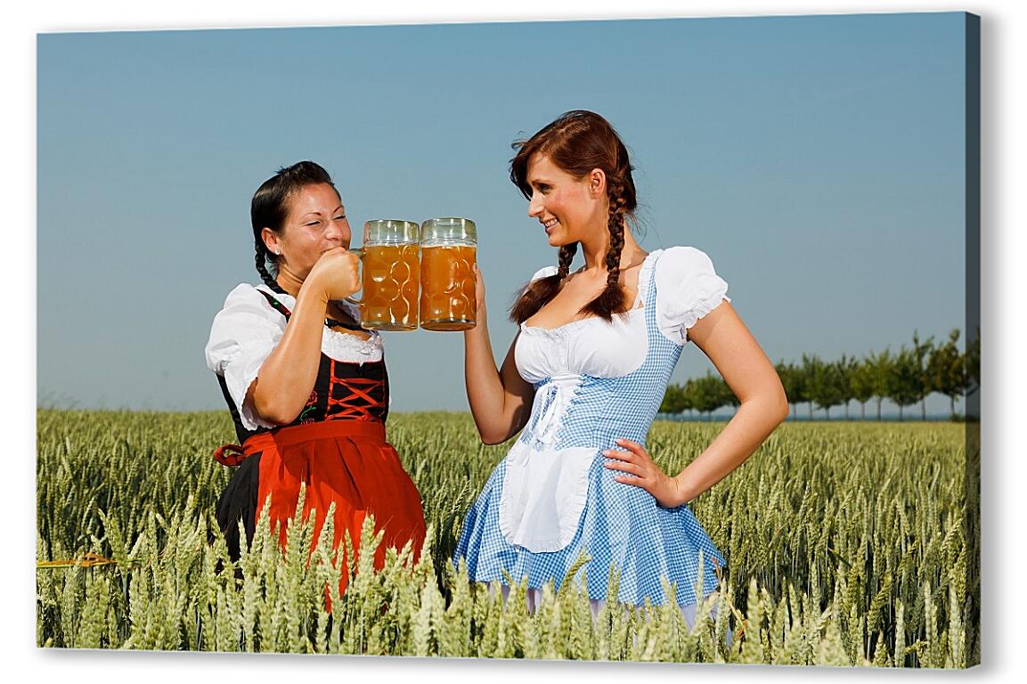 Постер (плакат) Две девушки и пиво артикул 28685