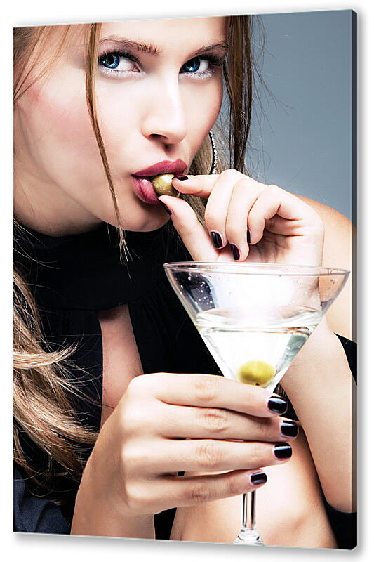 Постер (плакат) Девушка с мартини
 артикул 36230