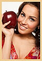 Картина - Девушка с яблоком