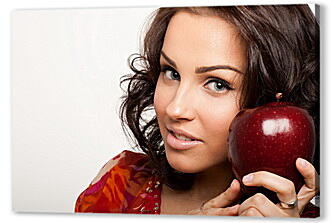 Постер (плакат) - Девушка с яблоком