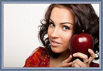 Картина - Девушка с яблоком