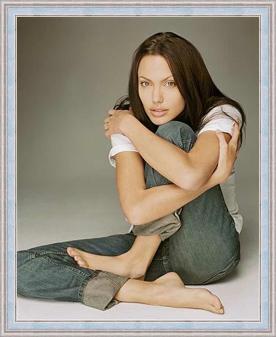 Картина - Анджелина Джоли-19
